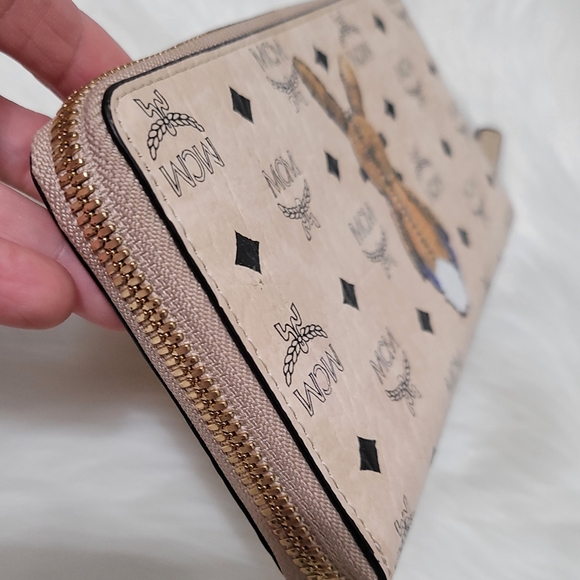 MCM ZIPPY WALLET - Picture 2 of 7